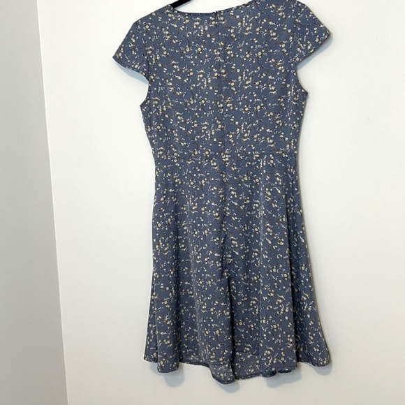 Periwinkle Blue Mini Floral Print Dress V-Neck Zipper Back Medium - Picture 7 of 12